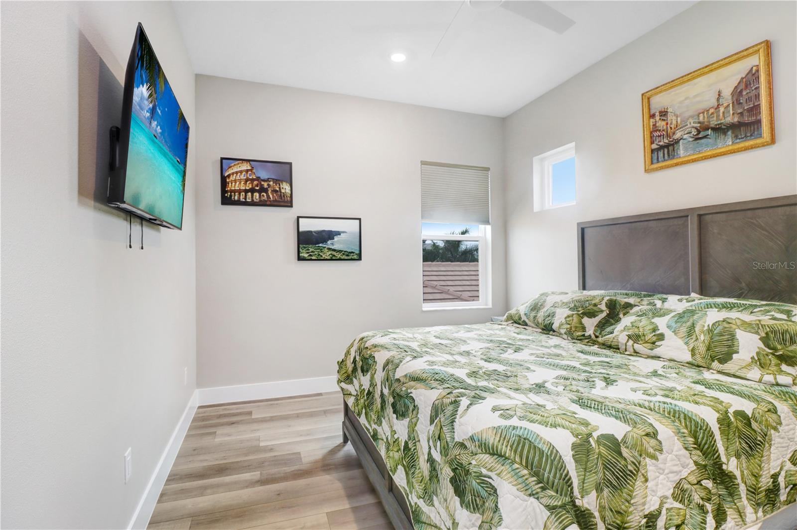 6104 LAGOMAR LN — photo 39