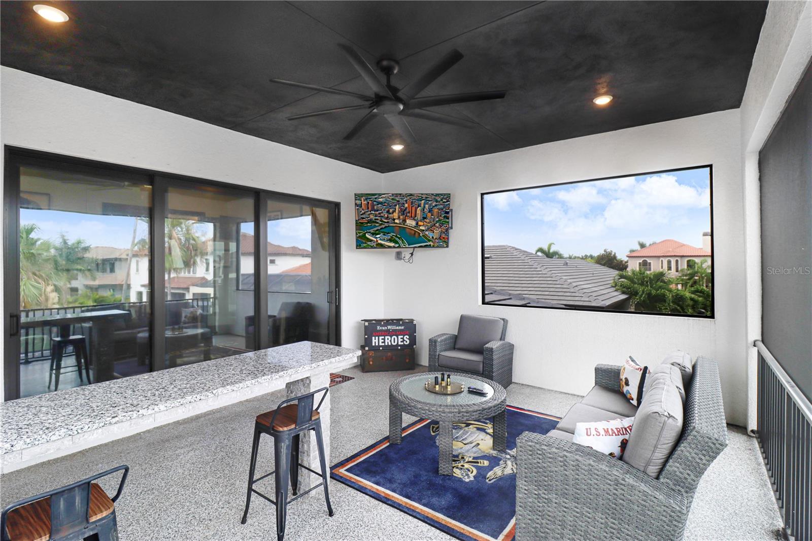 6104 LAGOMAR LN — photo 32