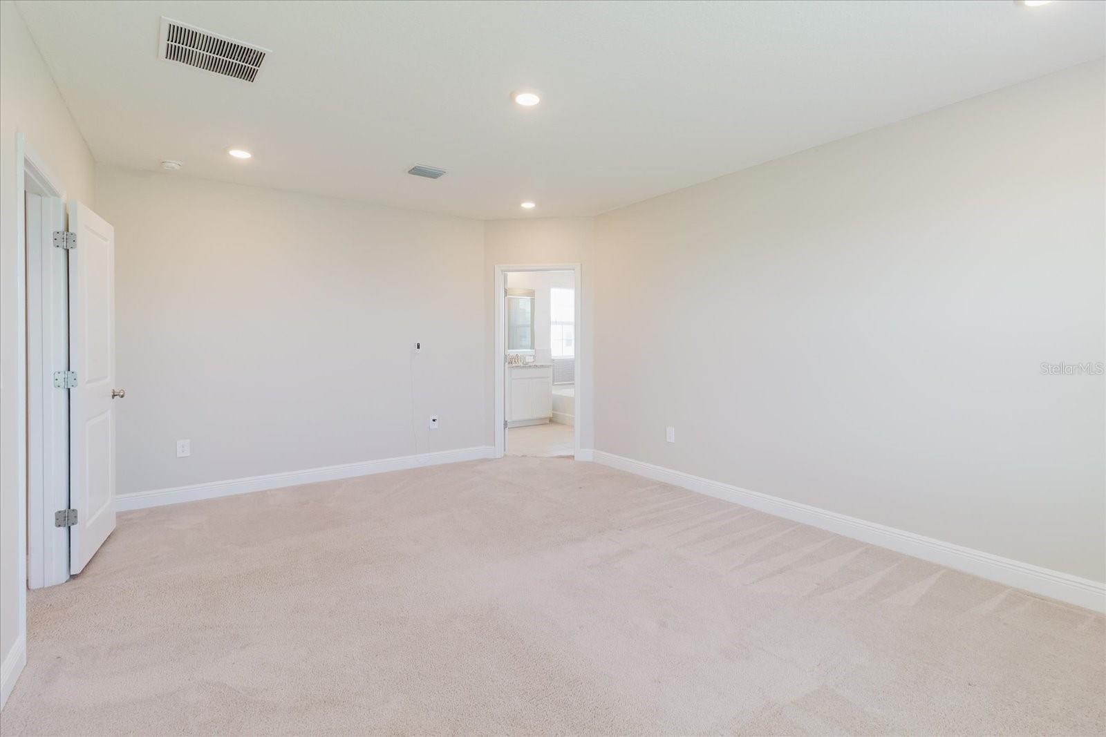 16725 BARNWOOD PL — photo 38