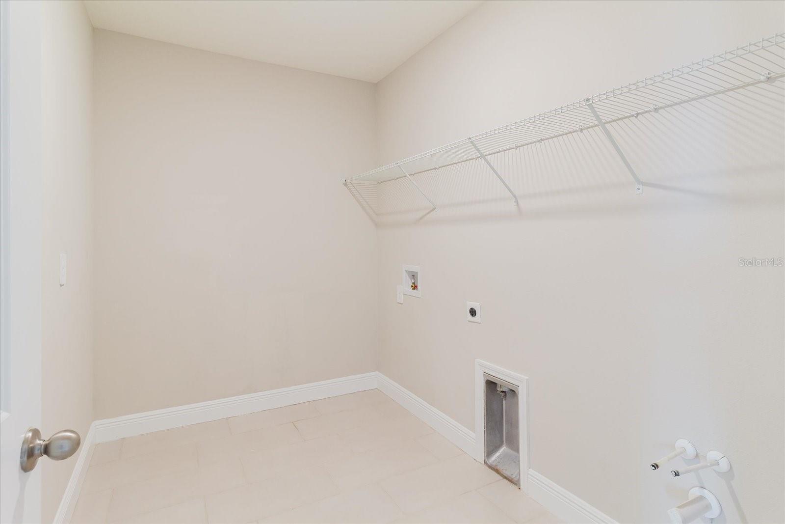 16725 BARNWOOD PL — photo 35