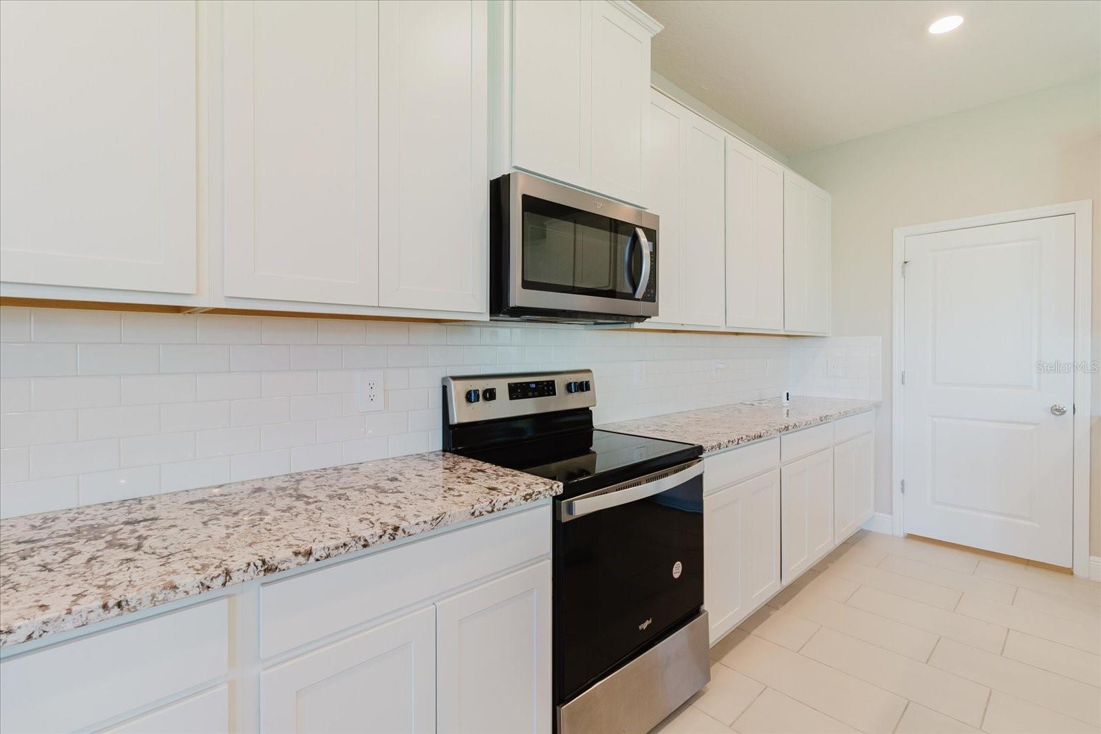 16725 BARNWOOD PL — photo 18