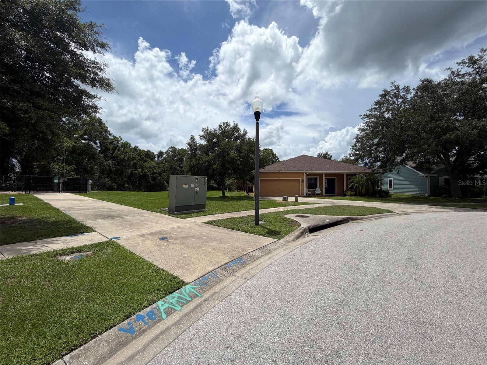 6019 EVANSBROOK DR — photo 4