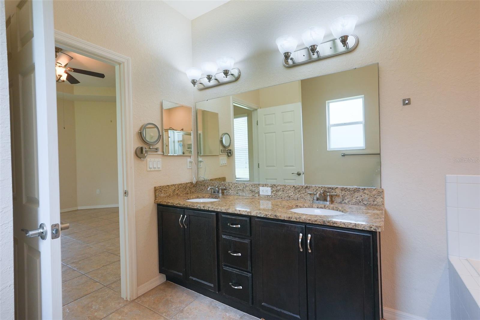 6019 EVANSBROOK DR — photo 17