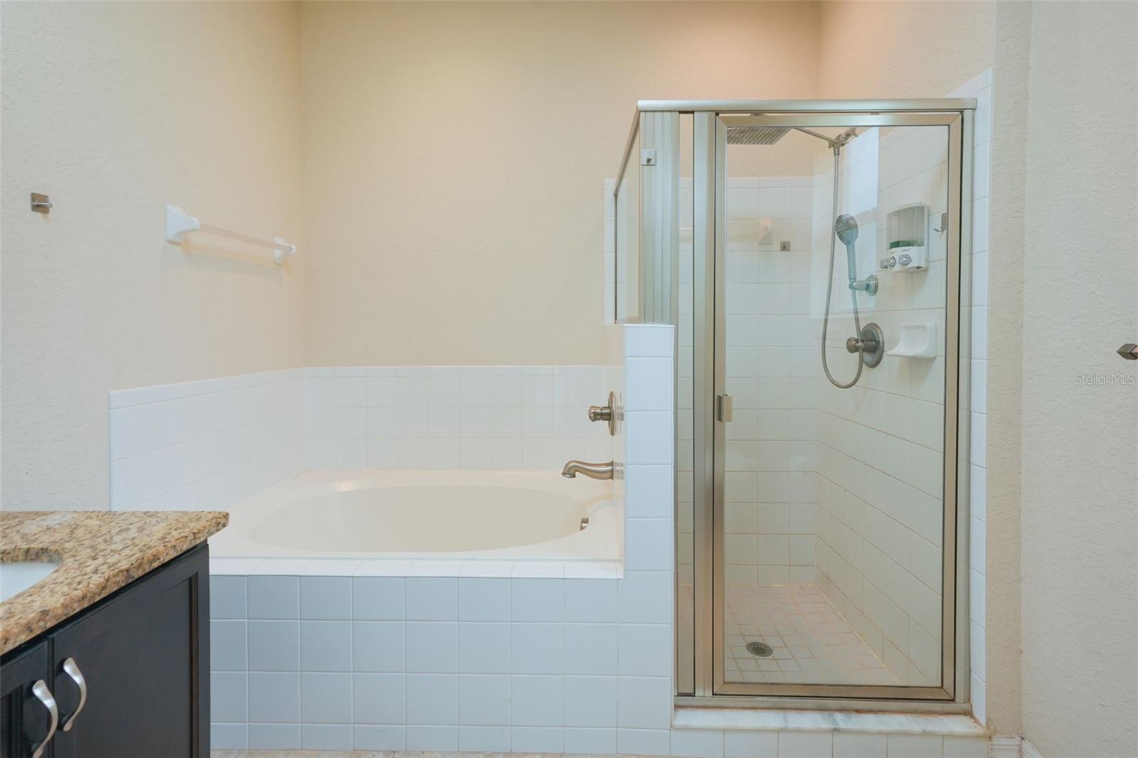 6019 EVANSBROOK DR — photo 16