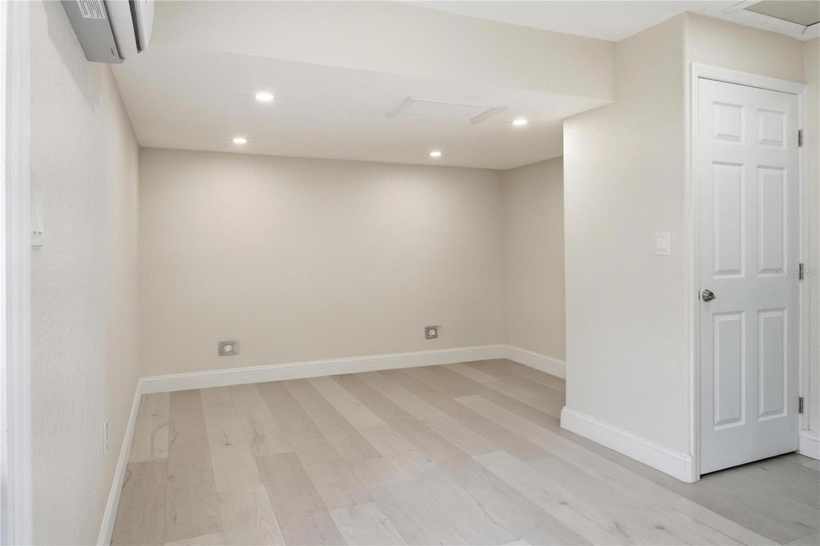 6338 ABERDEEN AVE — photo 22