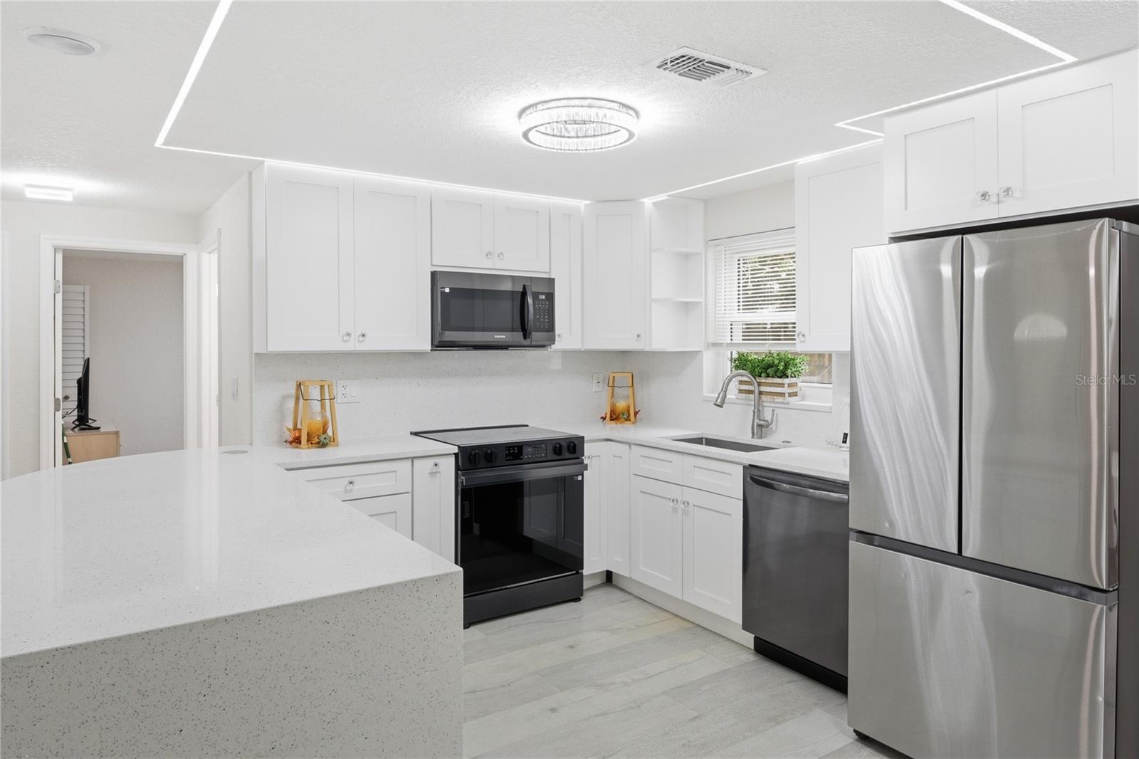 6338 ABERDEEN AVE — photo 5