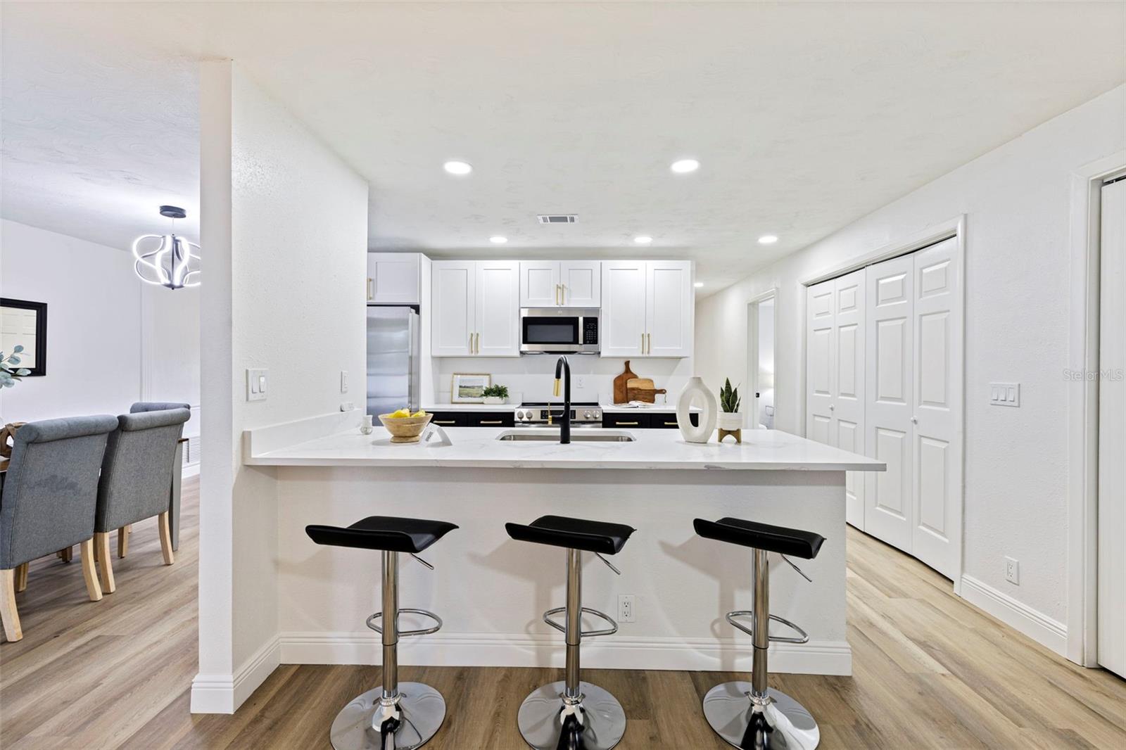 3651 GREATWOOD CT — photo 9