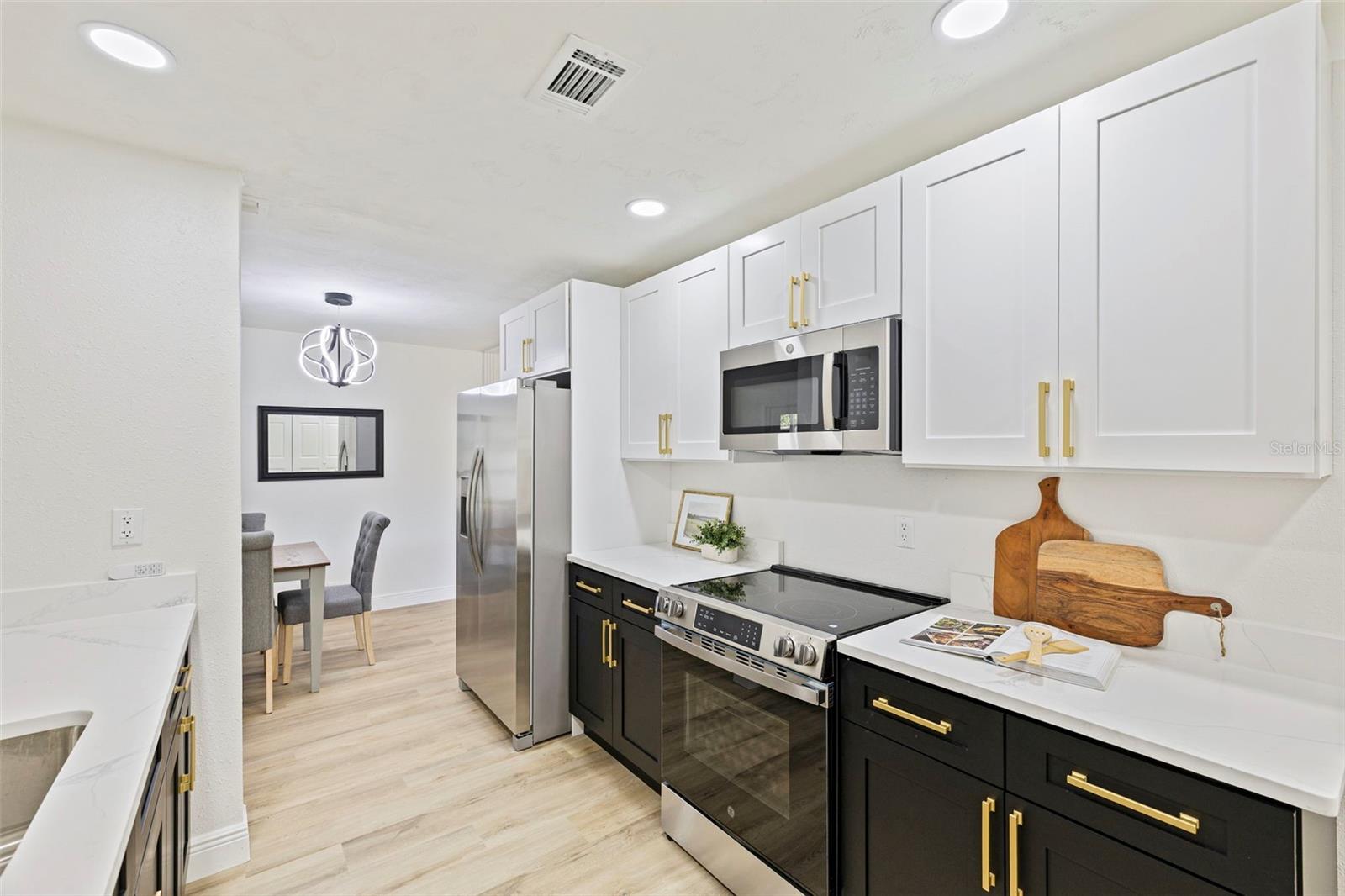 3651 GREATWOOD CT — photo 14