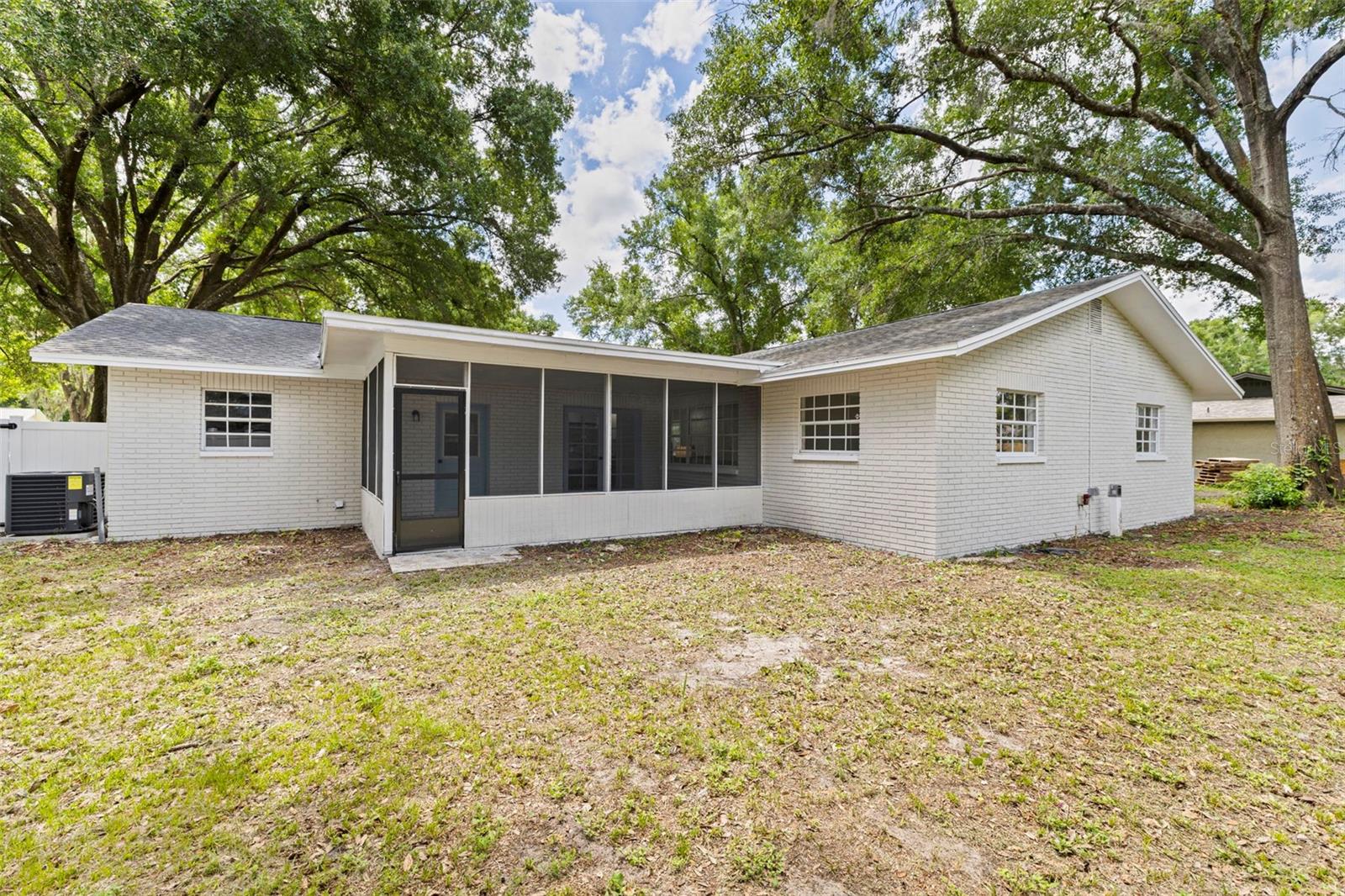 3651 GREATWOOD CT — photo 33