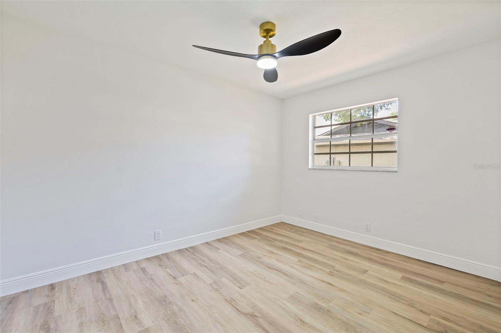 3651 GREATWOOD CT — photo 28