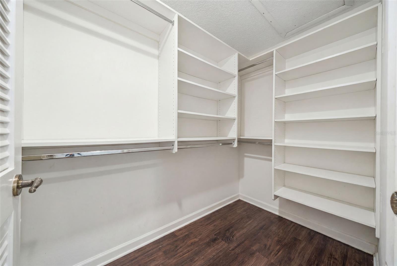 3670 IMPERIAL RIDGE PKWY — photo 18