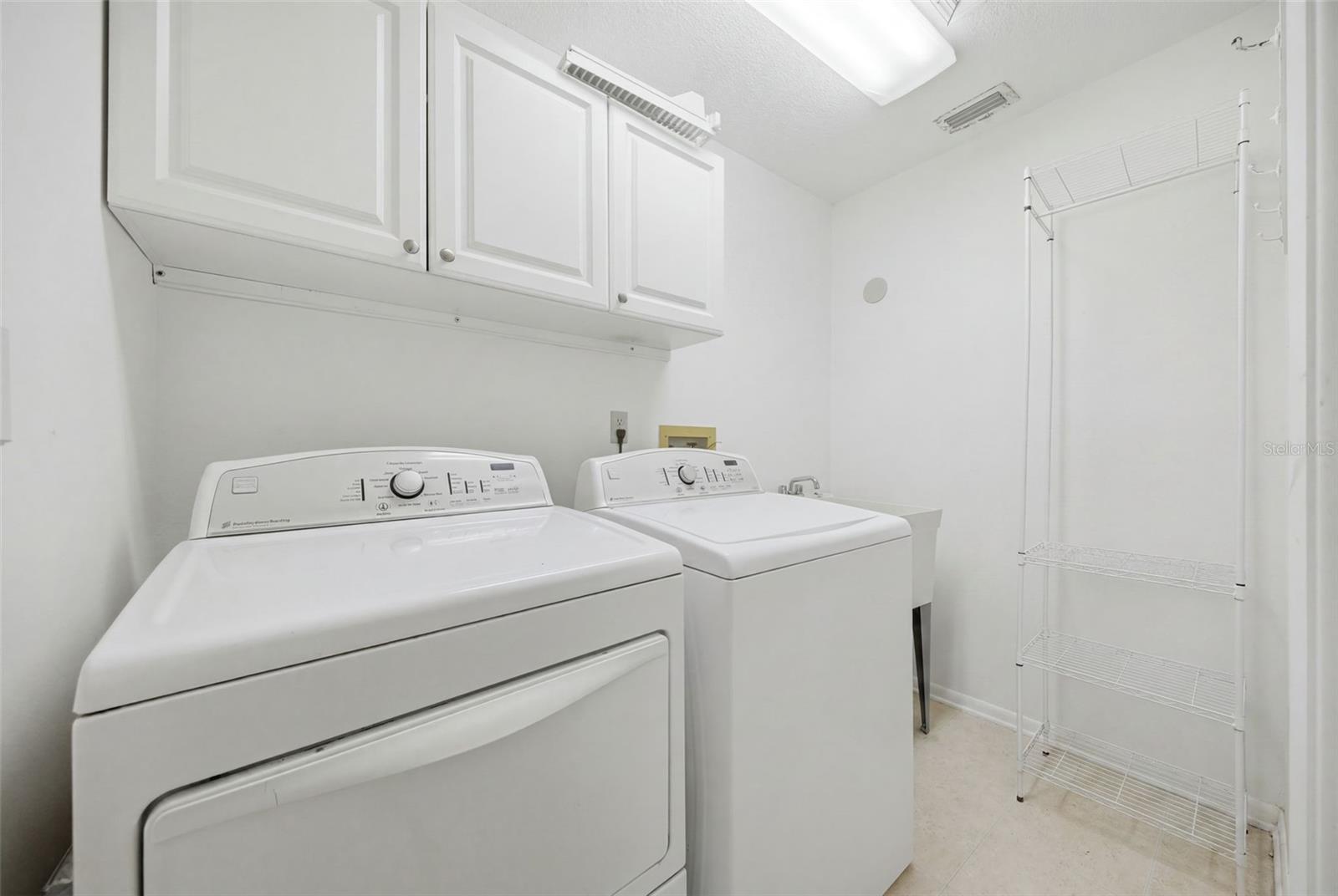 3670 IMPERIAL RIDGE PKWY — photo 23