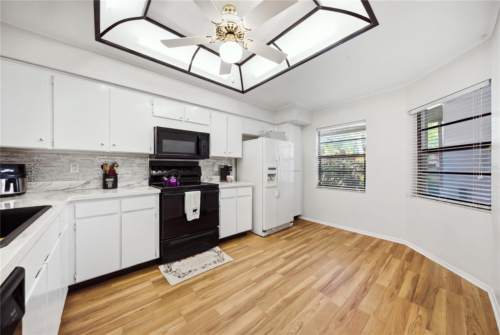 3670 IMPERIAL RIDGE PKWY — photo 4