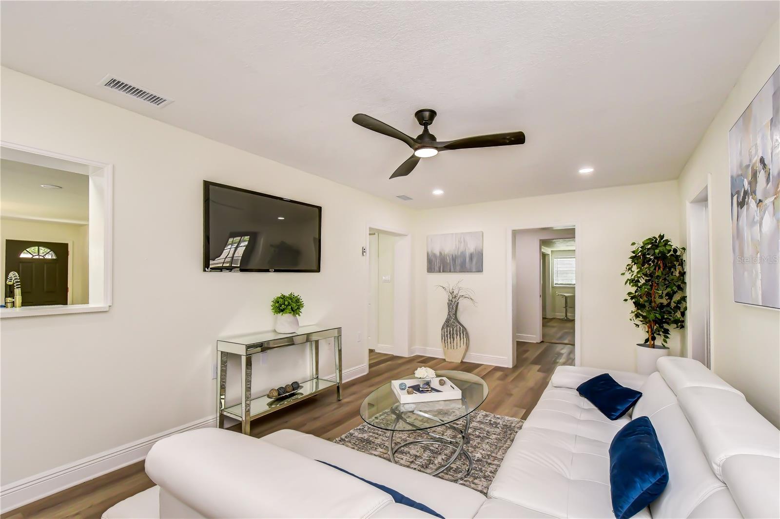 2101 W HAMILTON AVE — photo 12
