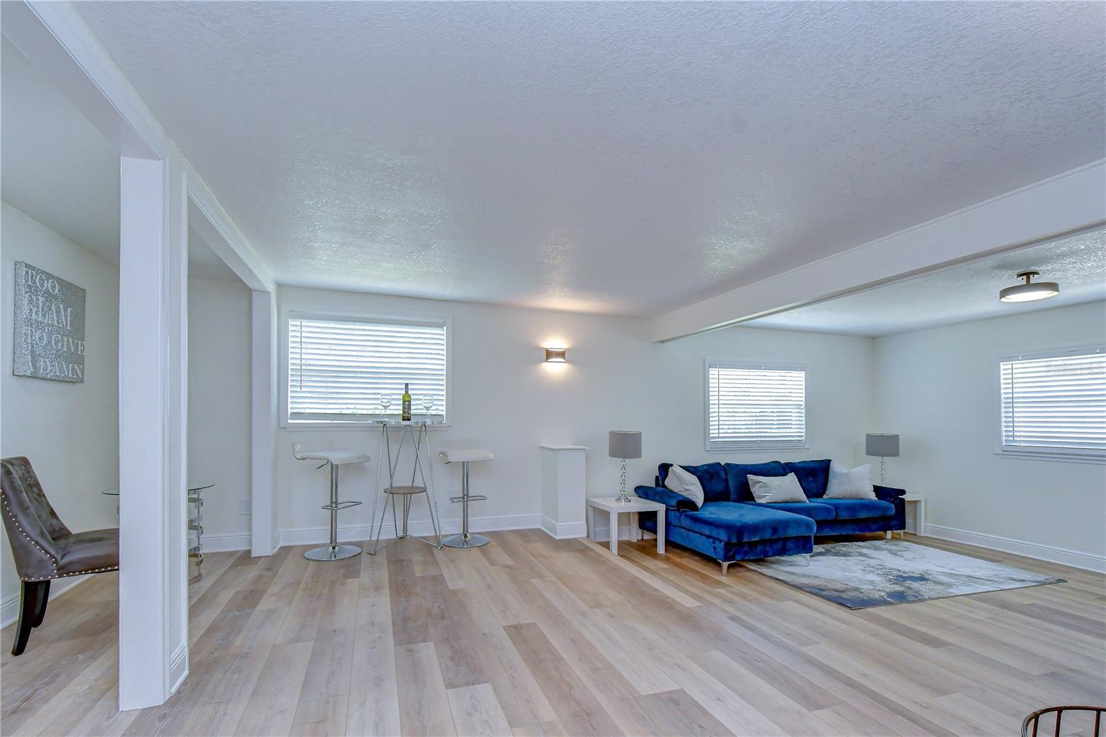 2101 W HAMILTON AVE — photo 19