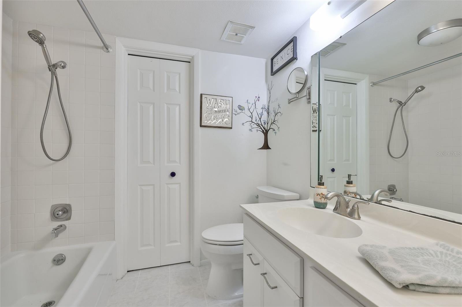 647 WOODLAWN DR #647 — photo 17