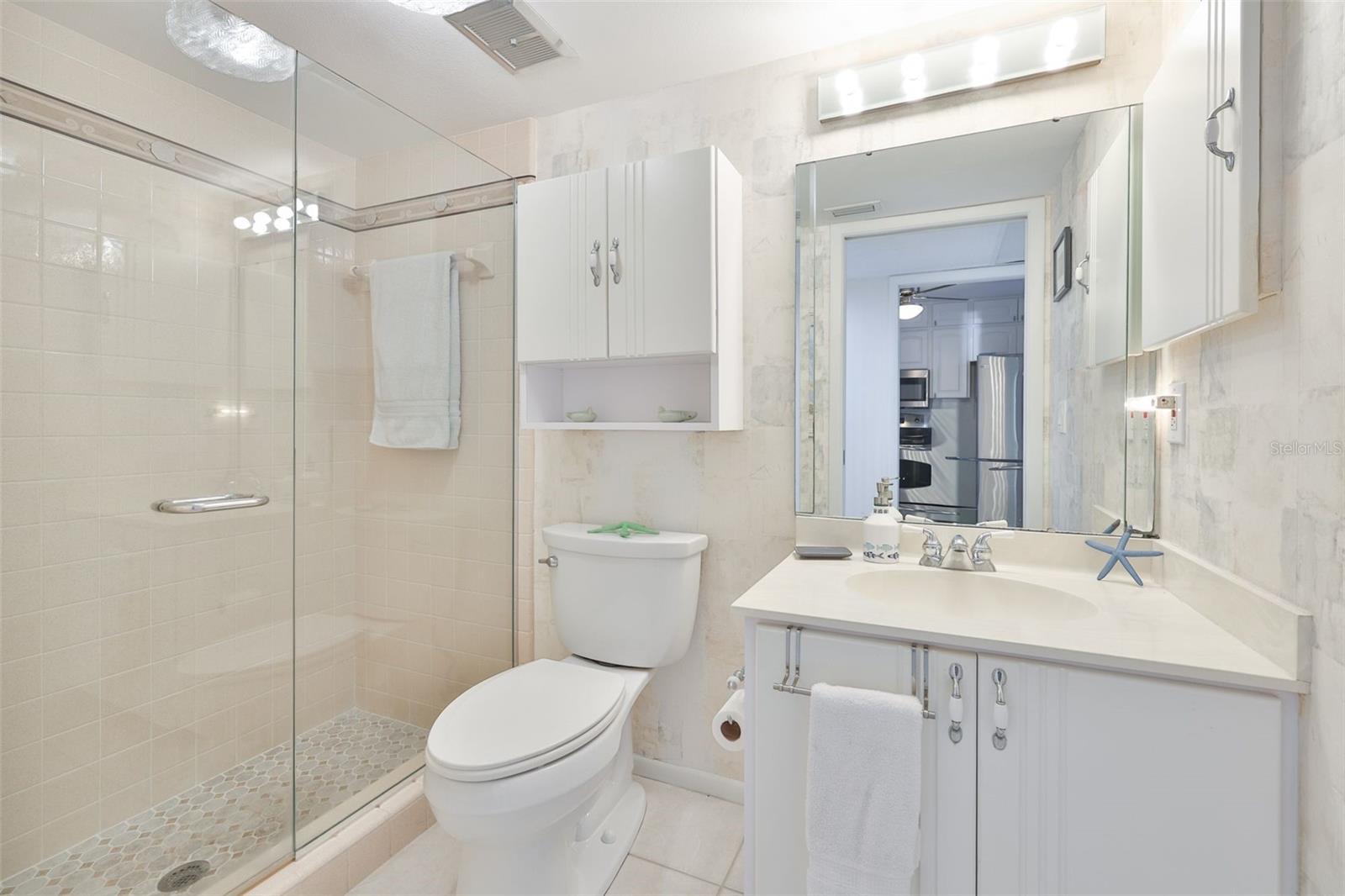 647 WOODLAWN DR #647 — photo 11