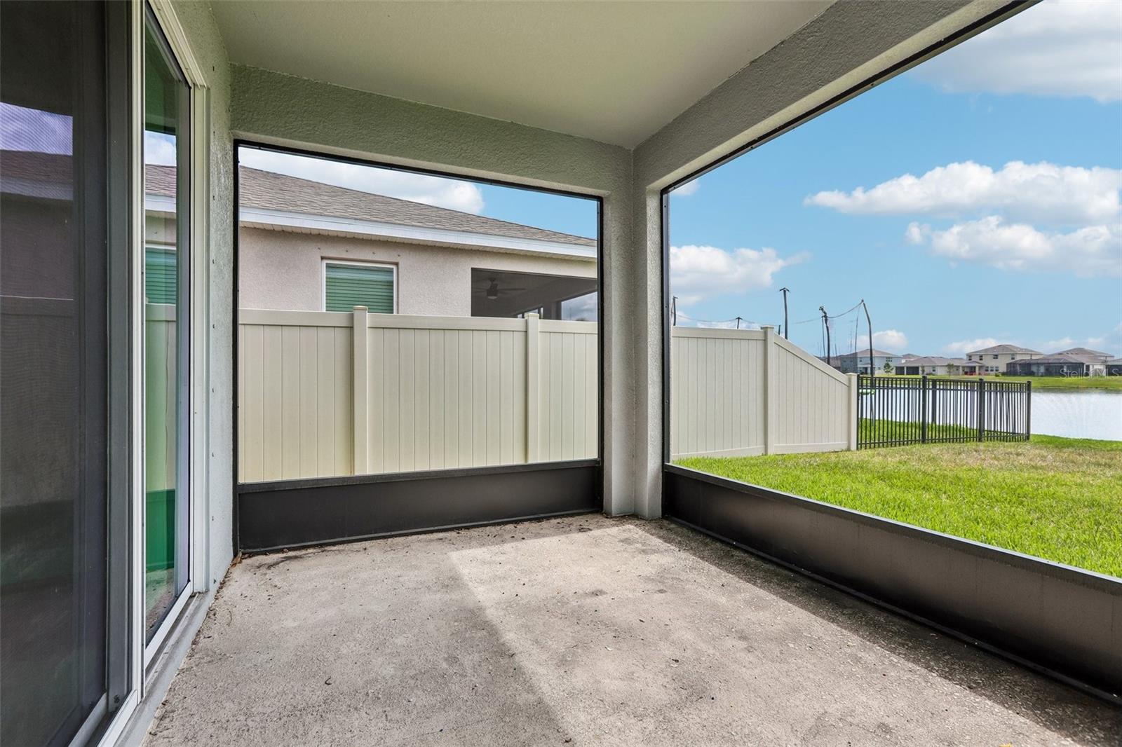 327 MANGROVE MANOR DR — photo 24