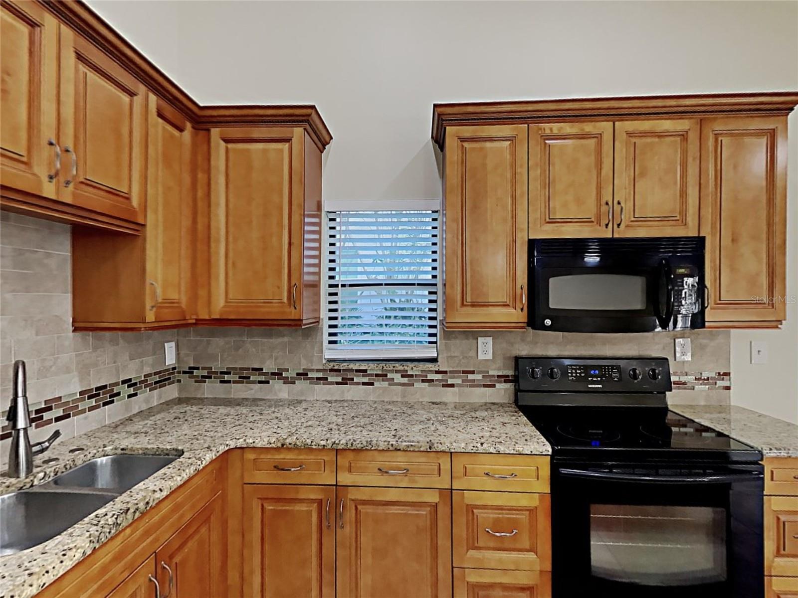 1320 NOELL BLVD — photo 9