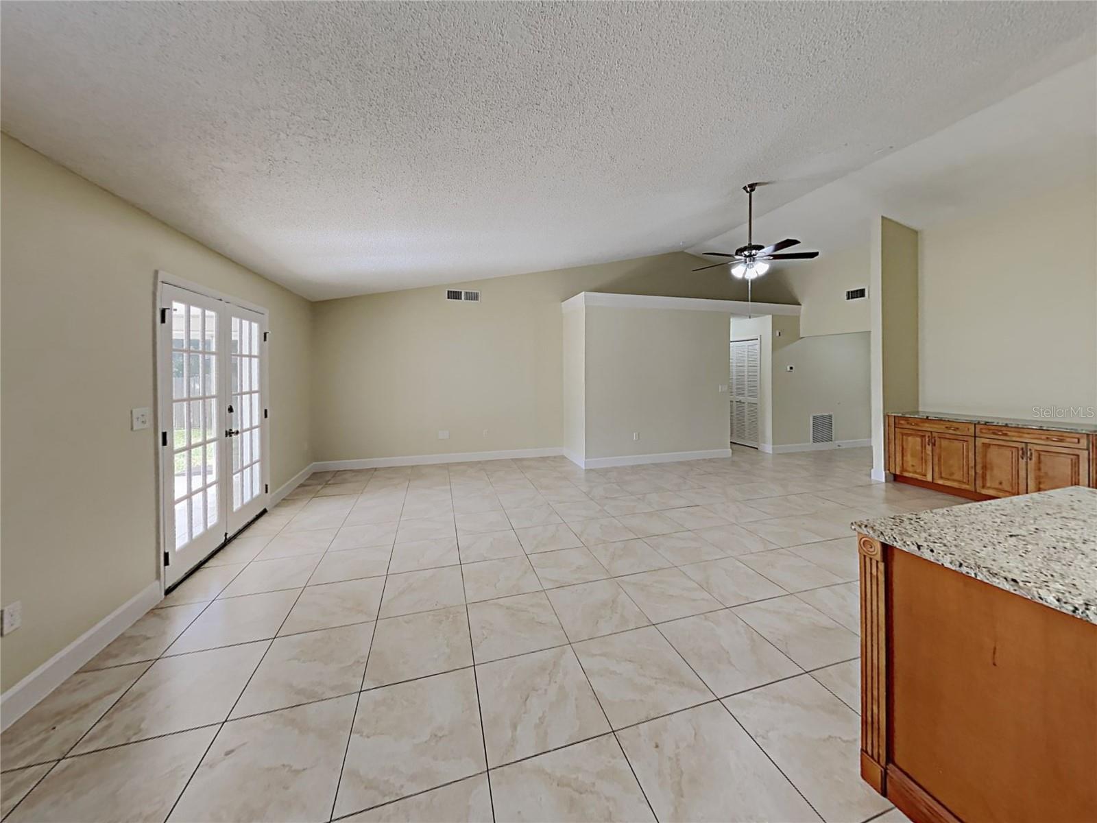 1320 NOELL BLVD — photo 7