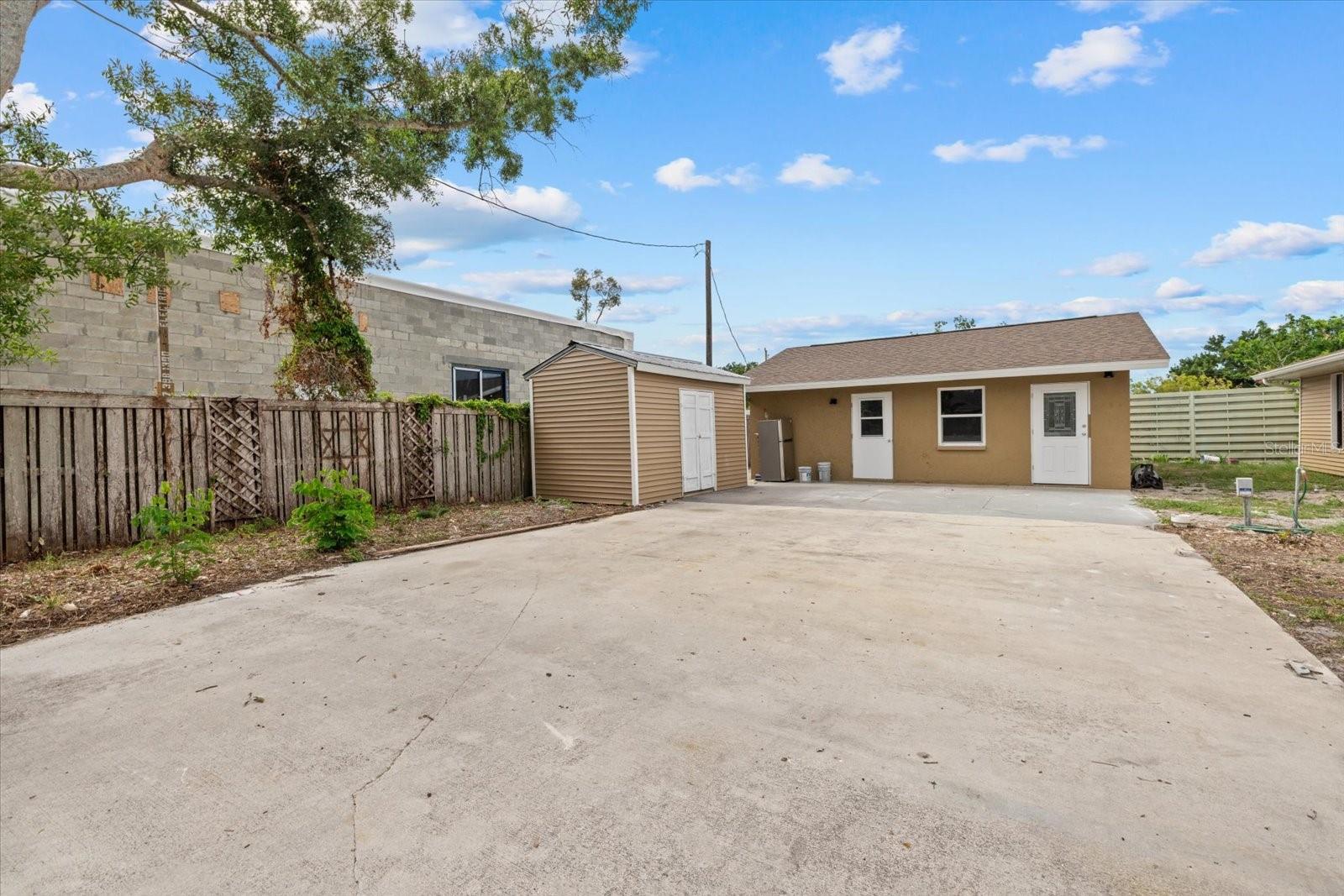 2818 OLYMPIC ST — photo 3
