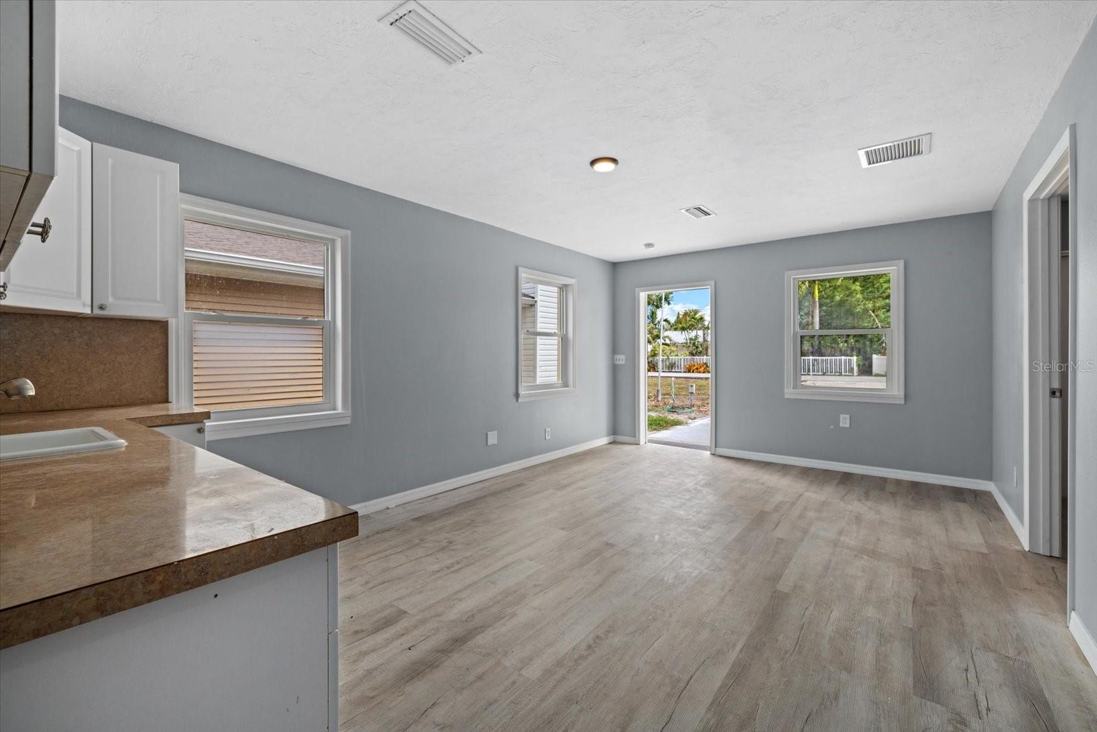 2818 OLYMPIC ST — photo 31