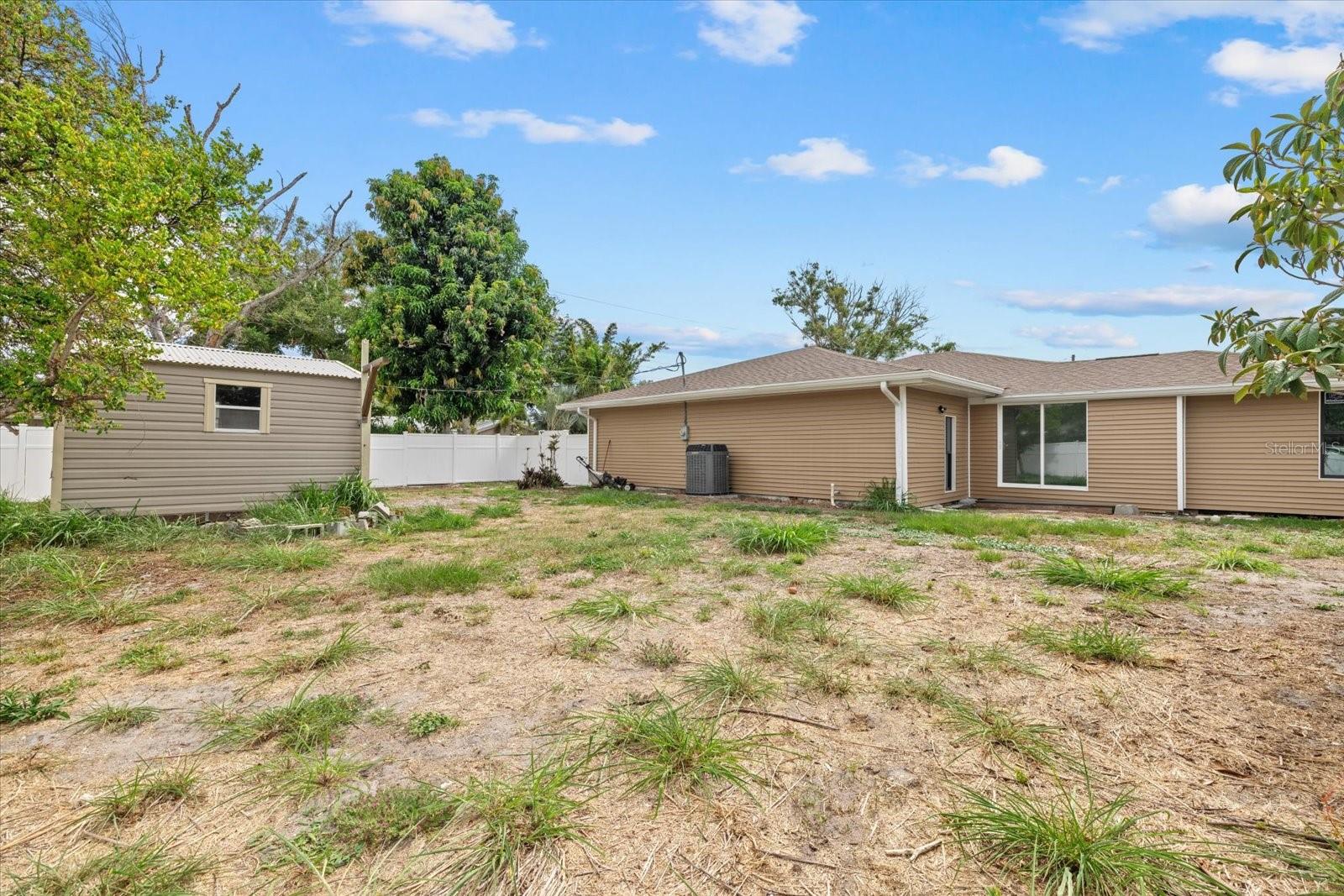 2818 OLYMPIC ST — photo 40