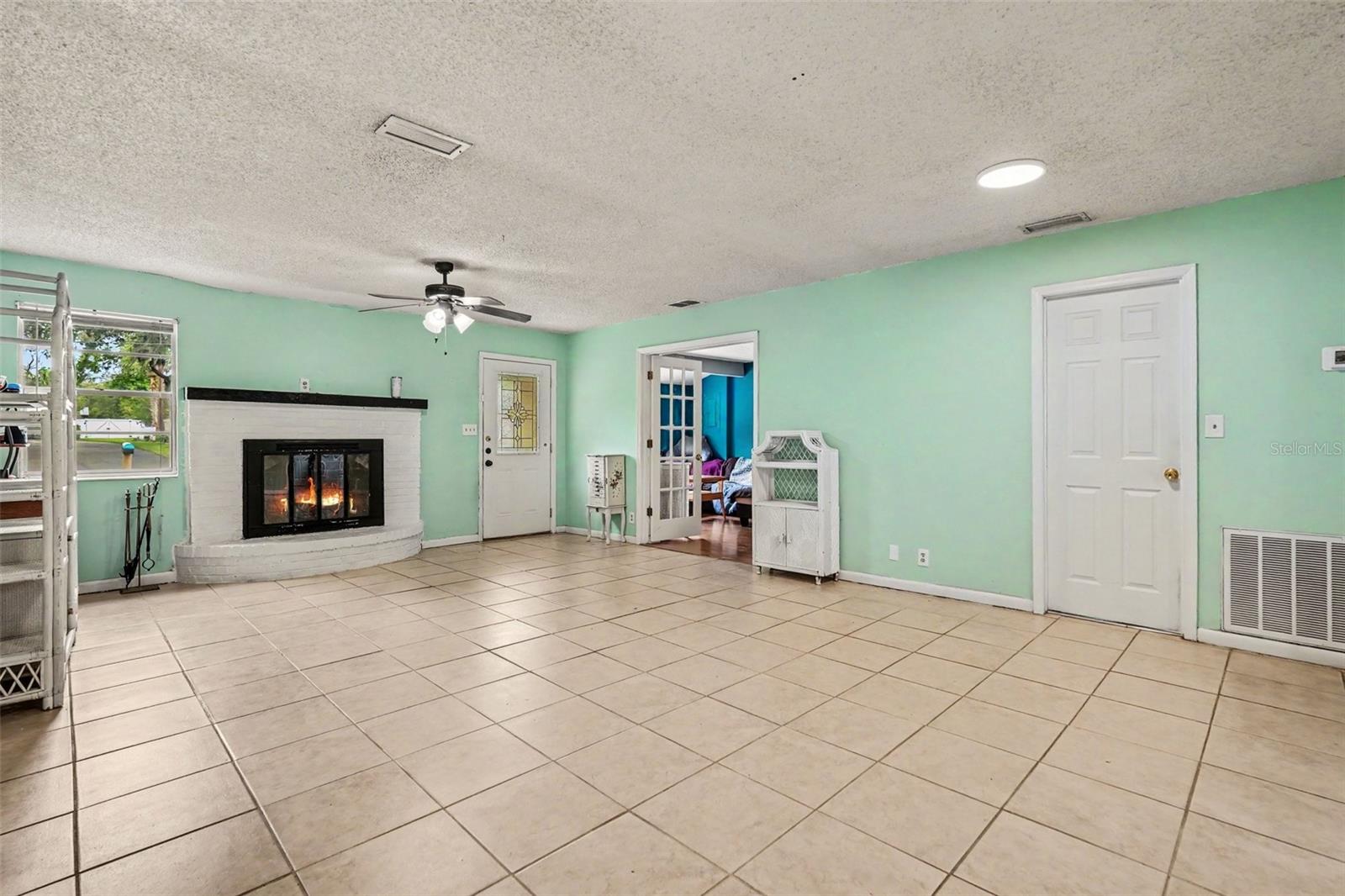 7206 ALAFIA DR — photo 2