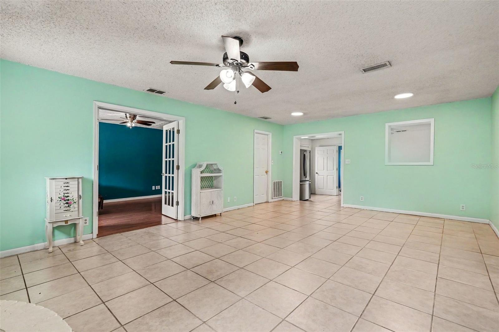 7206 ALAFIA DR — photo 5