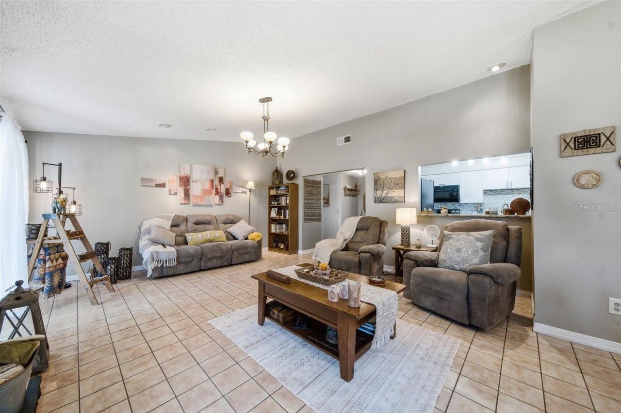 5309 BLACK PINE DR — photo 4