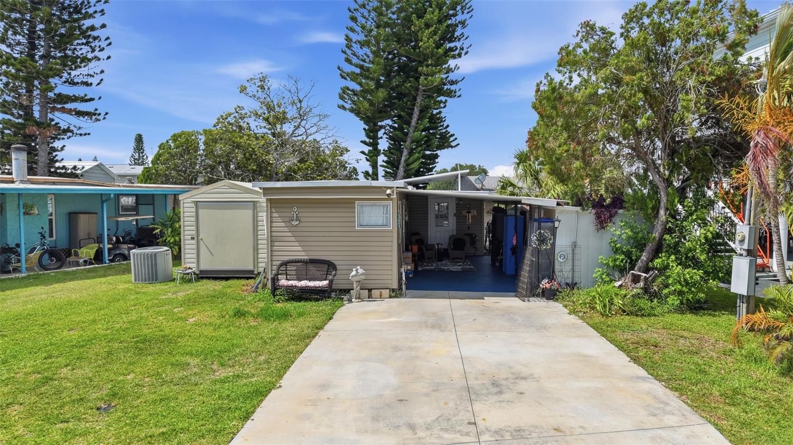 6439 TOWER DR — photo 33