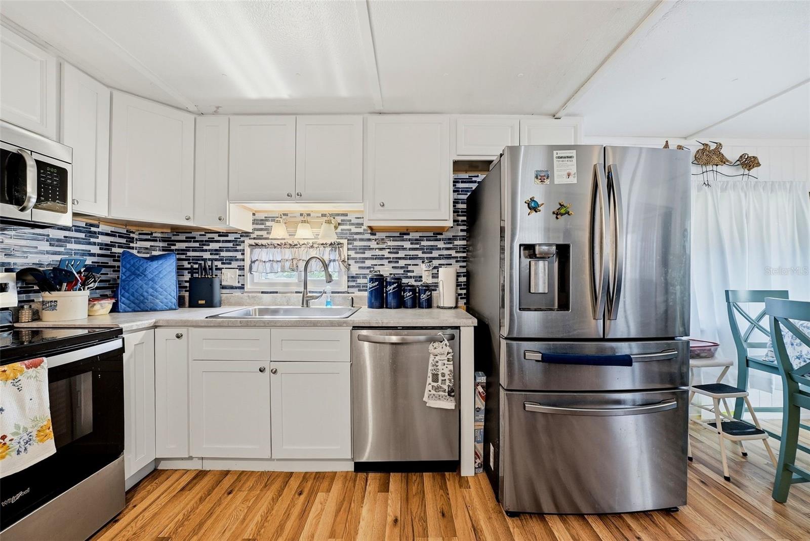 6439 TOWER DR — photo 8