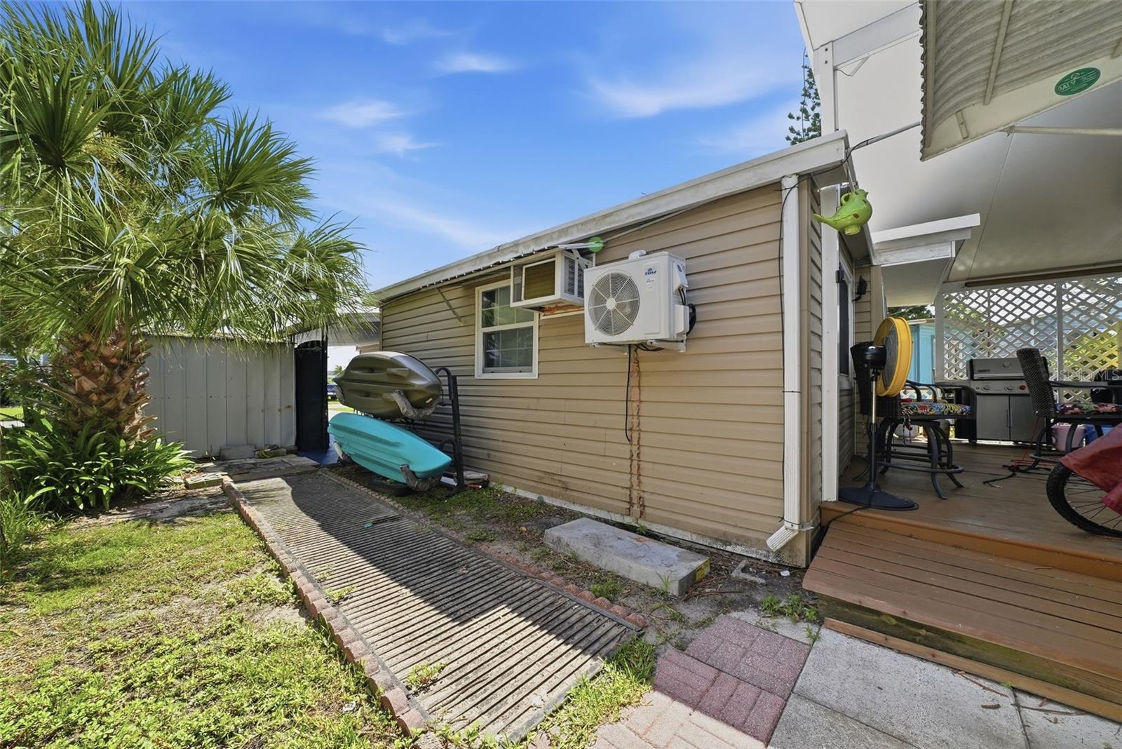 6439 TOWER DR — photo 24
