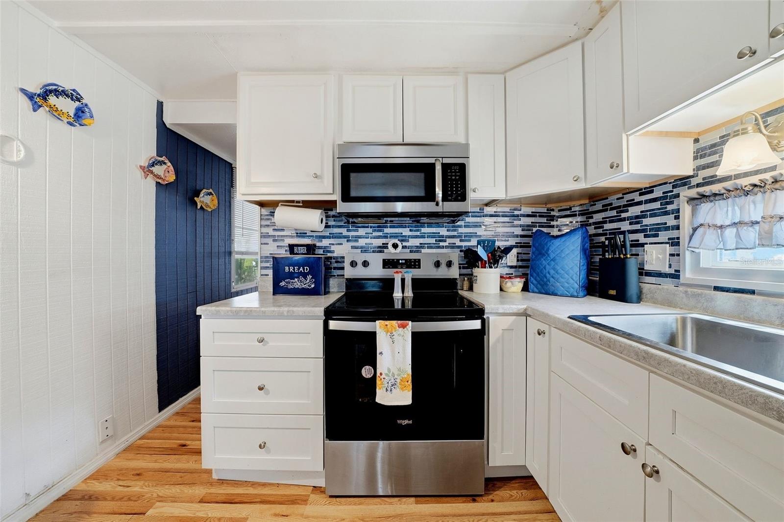 6439 TOWER DR — photo 10