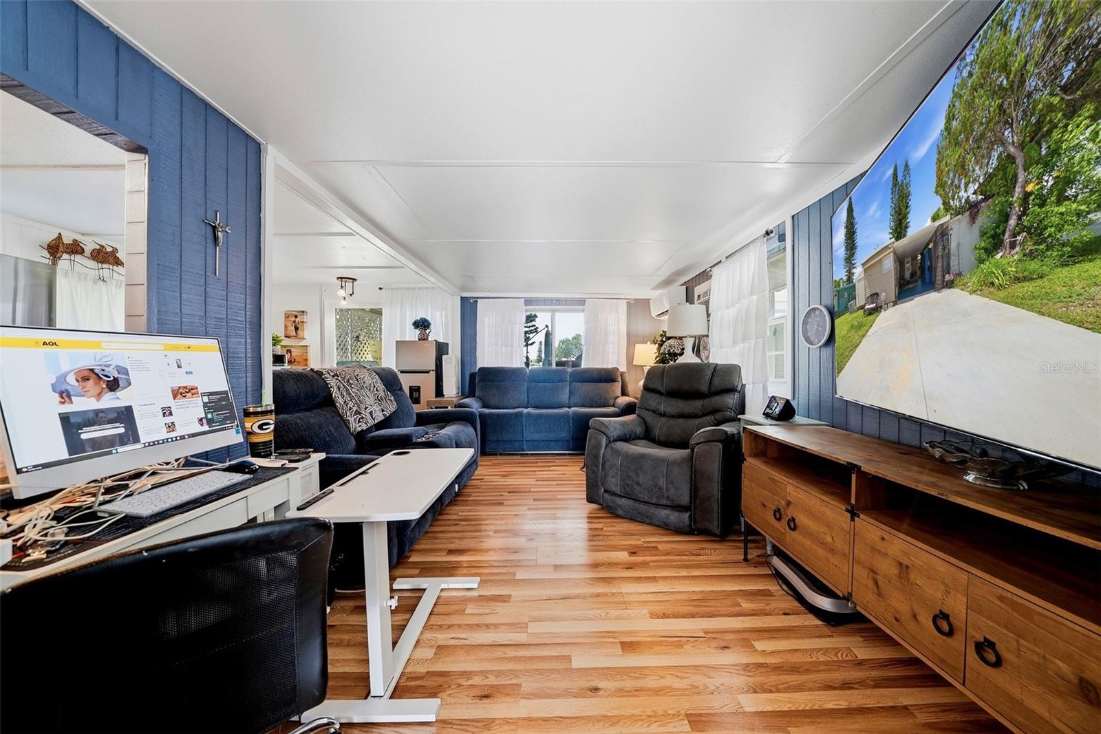 6439 TOWER DR — photo 7