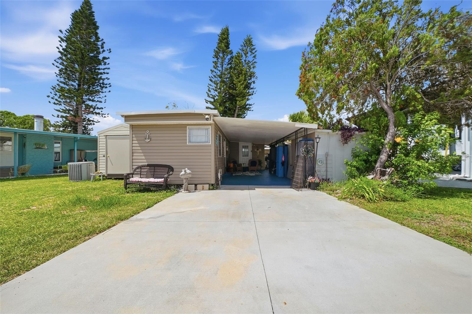 6439 TOWER DR — photo 2