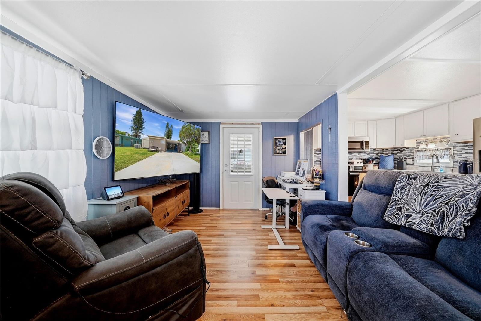 6439 TOWER DR — photo 6