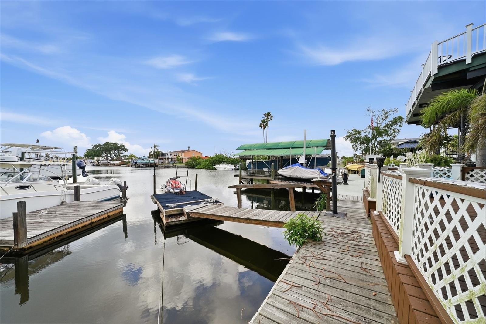6439 TOWER DR — photo 29