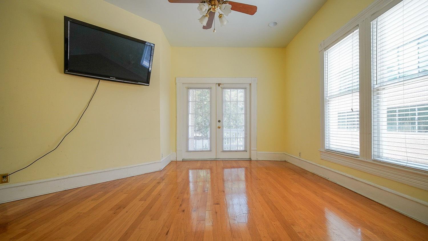 333 S PLANT AVE — photo 5