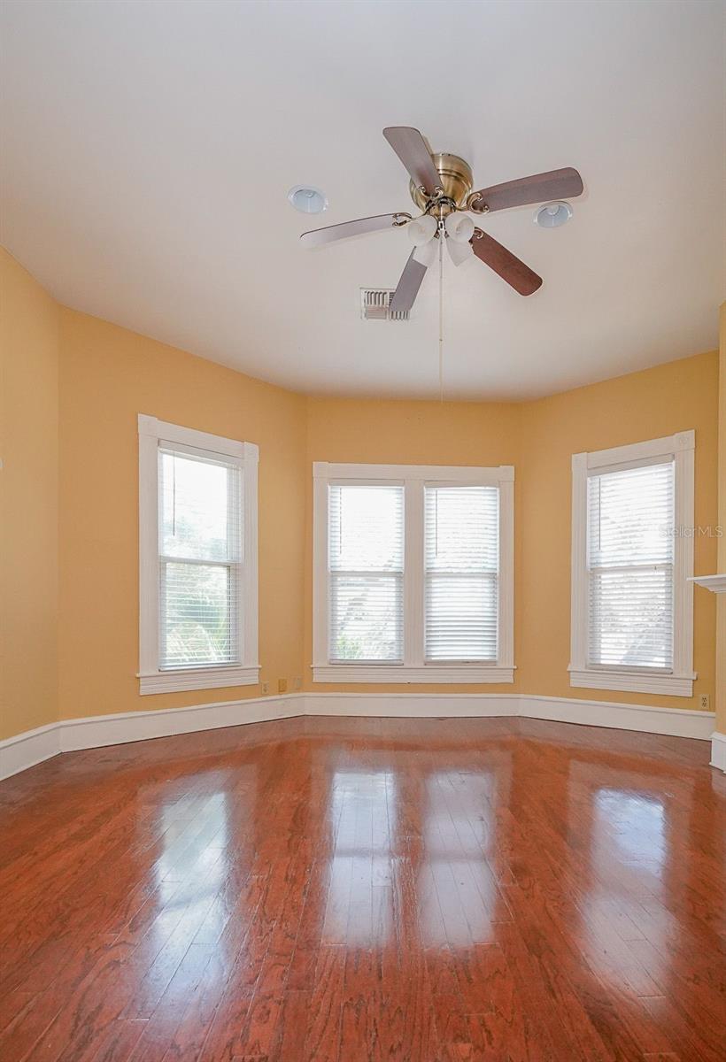 333 S PLANT AVE — photo 10