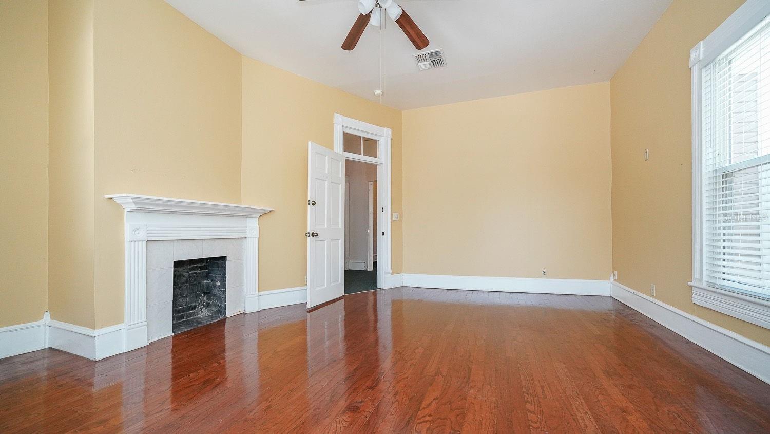 333 S PLANT AVE — photo 14