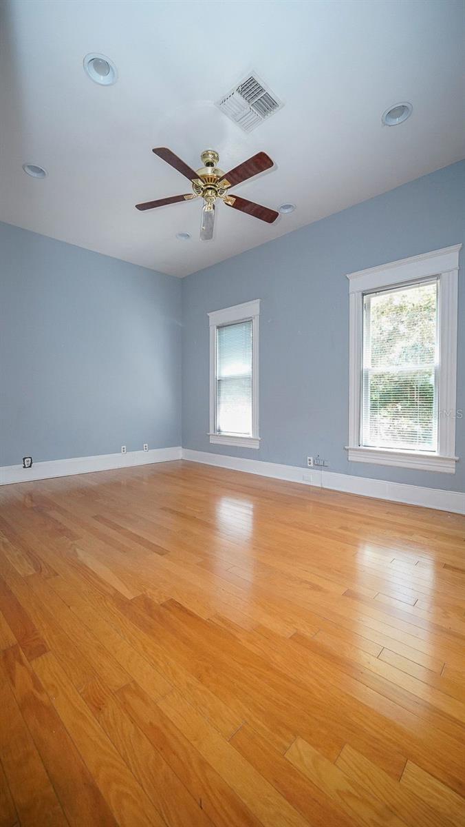 333 S PLANT AVE — photo 23