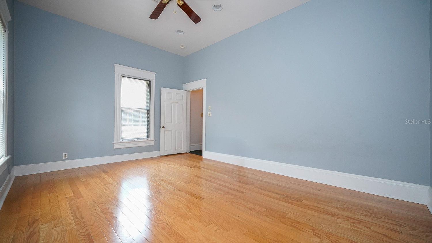 333 S PLANT AVE — photo 22