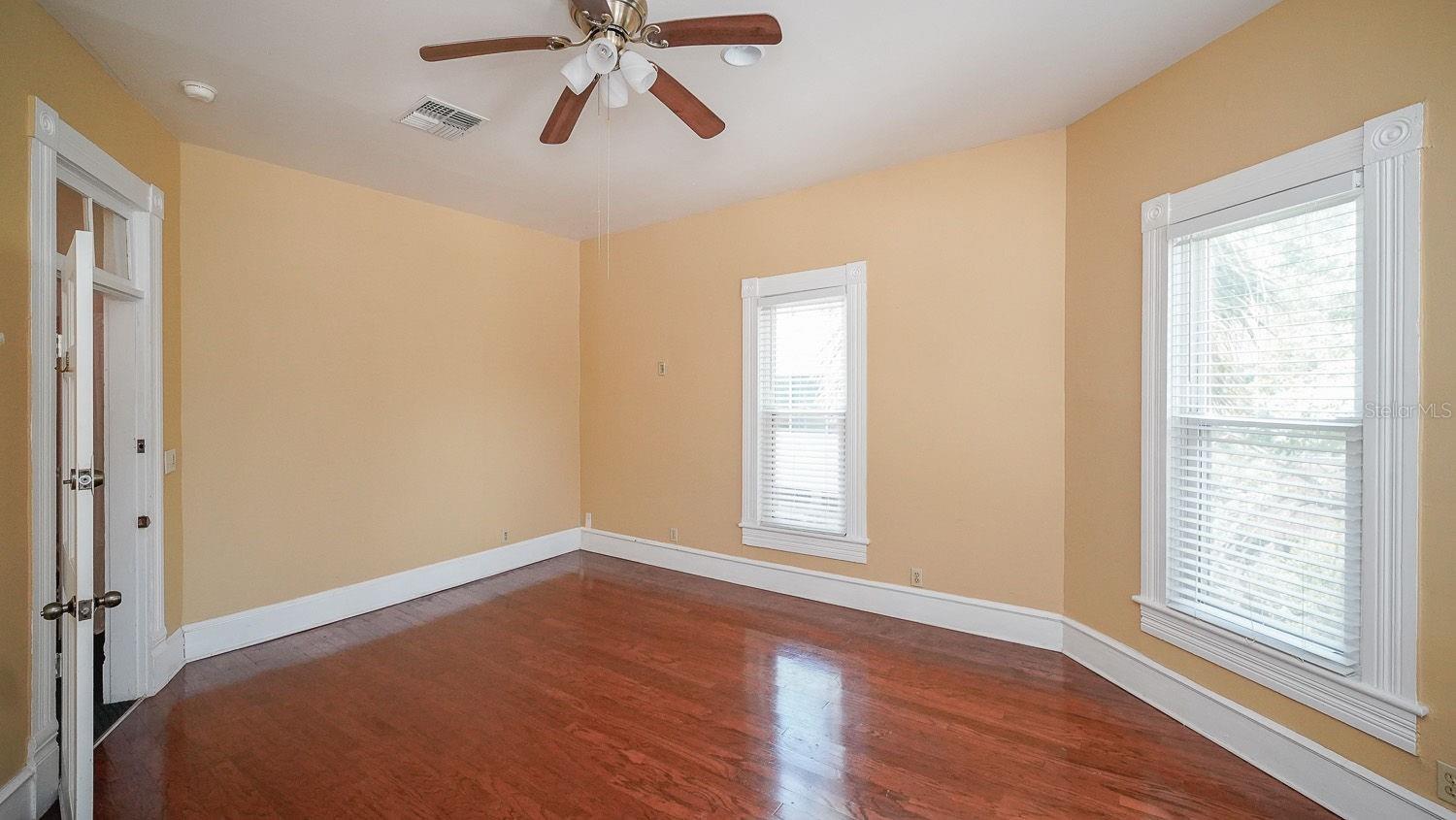 333 S PLANT AVE — photo 12