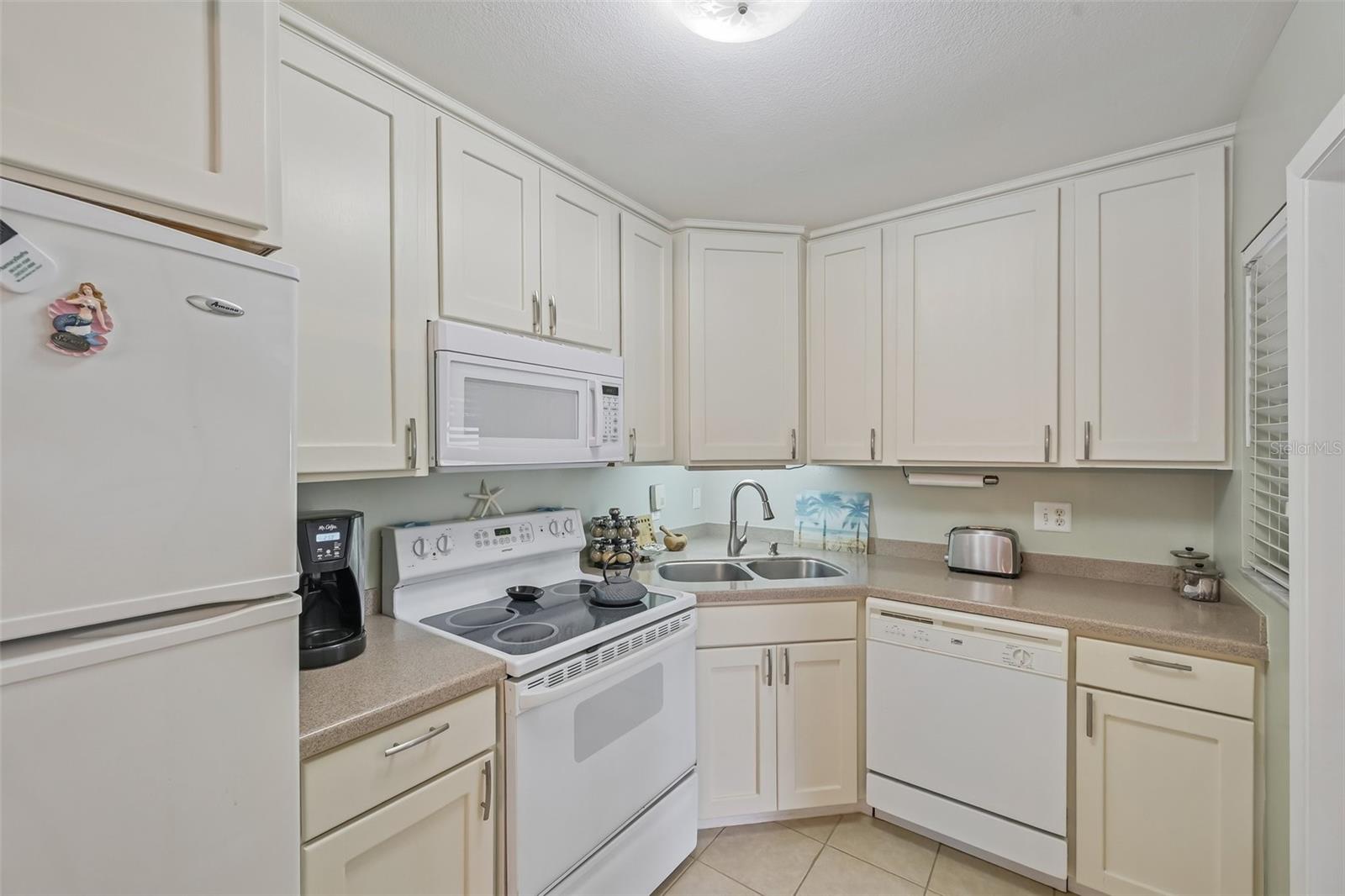 390 301 BLVD W #4D — photo 11