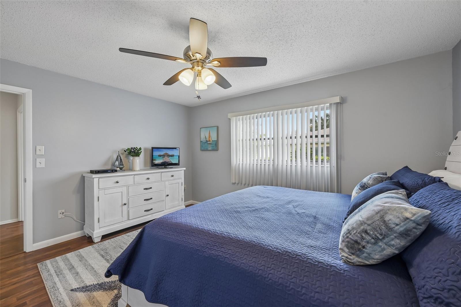 390 301 BLVD W #4D — photo 18