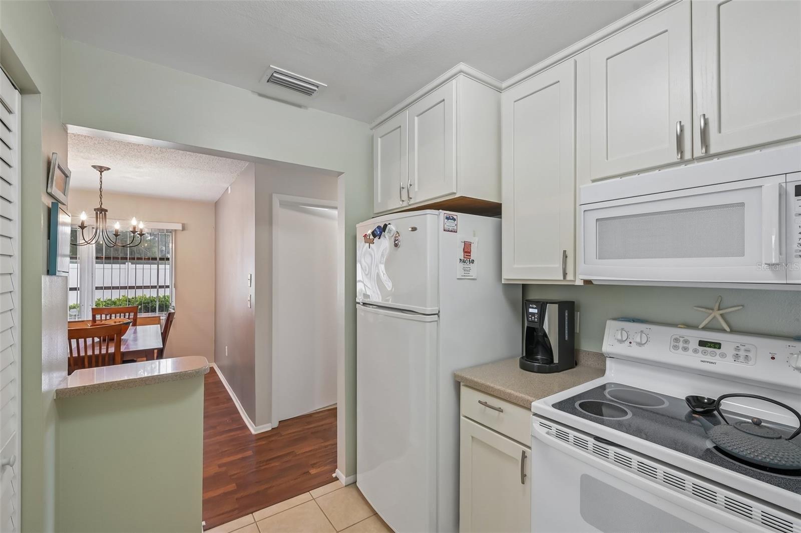 390 301 BLVD W #4D — photo 10