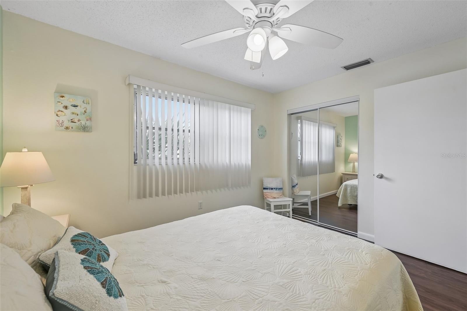 390 301 BLVD W #4D — photo 16
