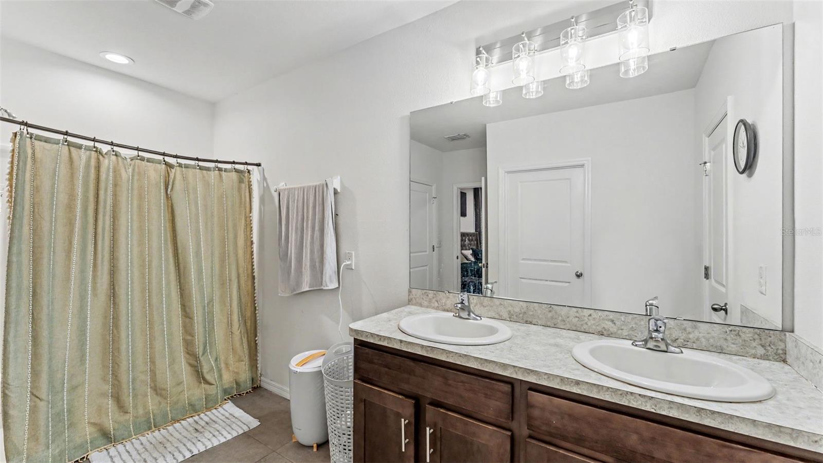 3509 DIAMOND LEAF CT — photo 33