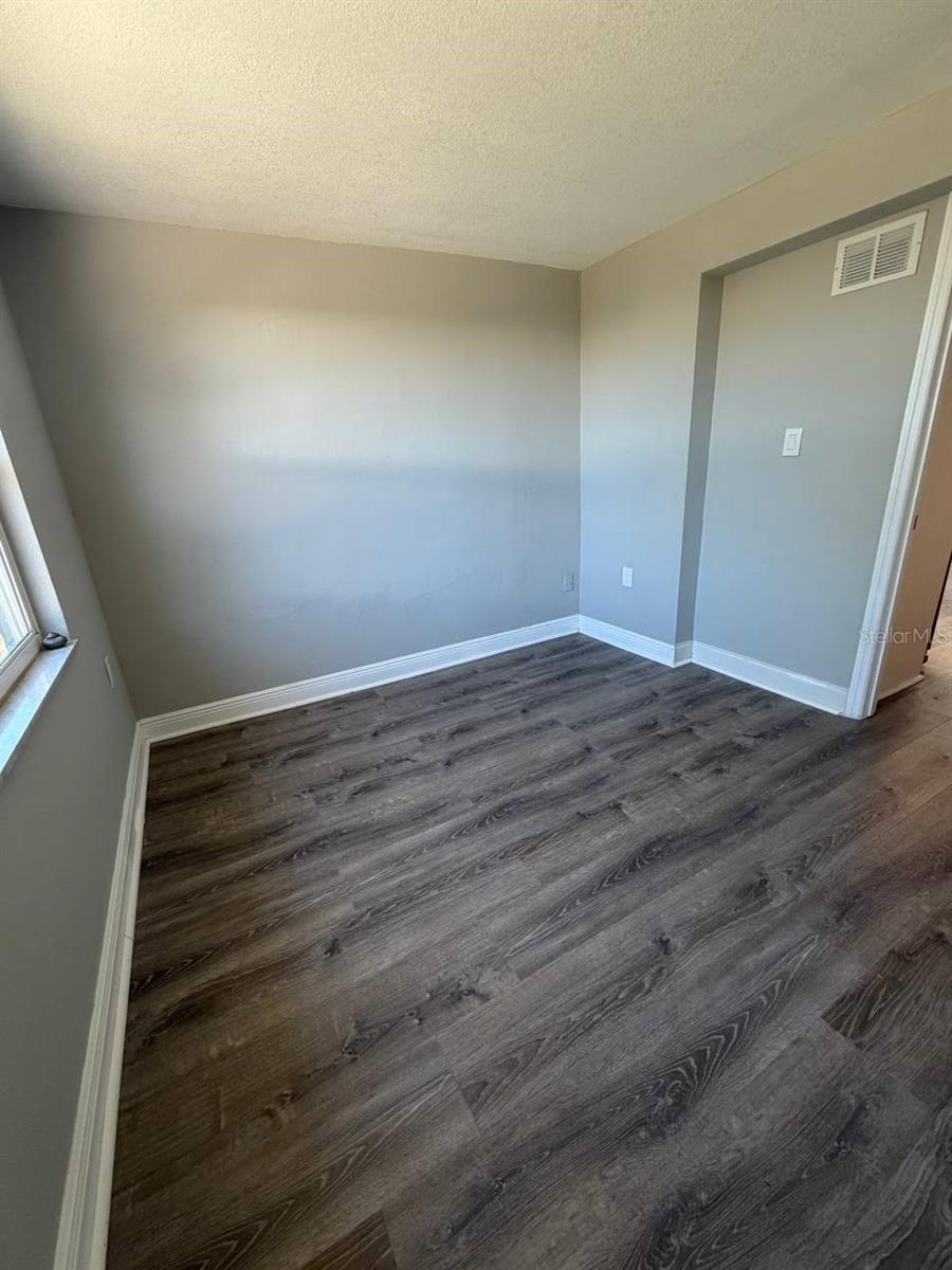 3511 CAMBRIDGE ST — photo 27